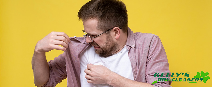 3 Tricks to Remove Awful Odor from Clothes