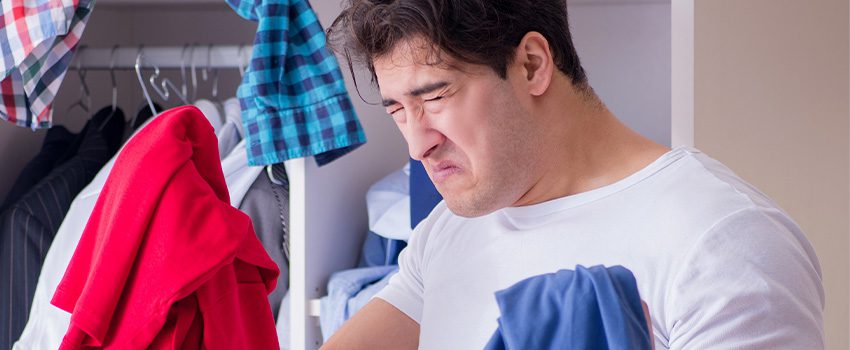 6 Ways to Get Mold Smell Out of Clothes and Towels 