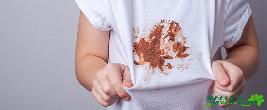 7 Tips to Get Rid of Food Stains on Clothes Fast